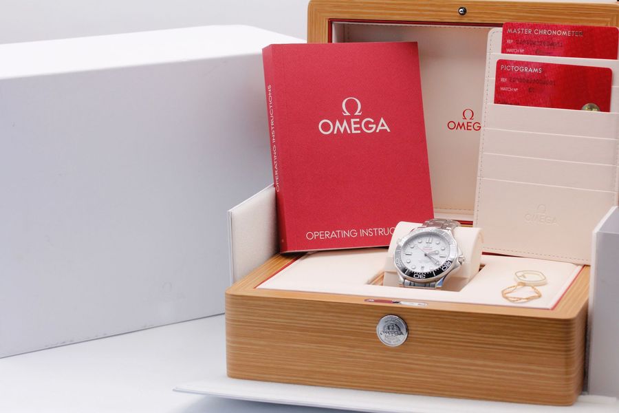 Omega Seamaster Diver 300m 210.30.42.20.04.001